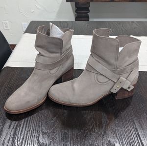 UGG Elora Suede Ankle Booties Sand Fashion Boots Leather sole block heel shoes